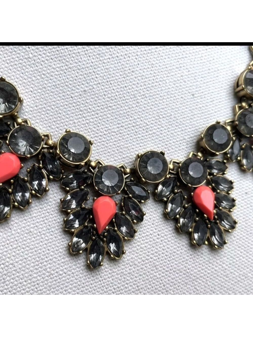 J CREW Aged Brass Gray Coral Chunky Art Deco Cluster Crystal Statement Necklace - Picture 3 of 9